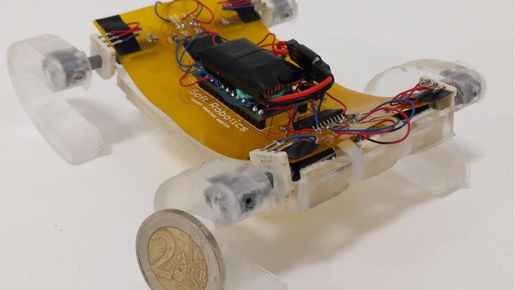Göçük Altında Kalanlara Ulaşabilecek Minyatür Robot Geliştirildi